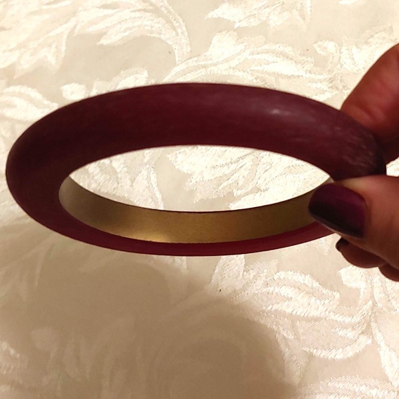 Vintage 1960's Red Lucite Bangle Bracelet - Picture 5 of 7